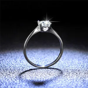 1 Carat Diamond Test Past Brilliant Cut D Color Moissanite Hollow Love Heart Ring